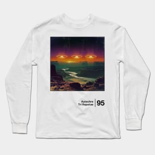 Tri Repetae / Minimal Graphic Artwork Design Long Sleeve T-Shirt